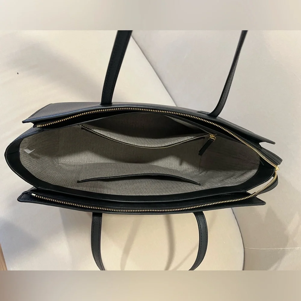 Tory Burch Robinson Tote Black - Picture 4 of 8